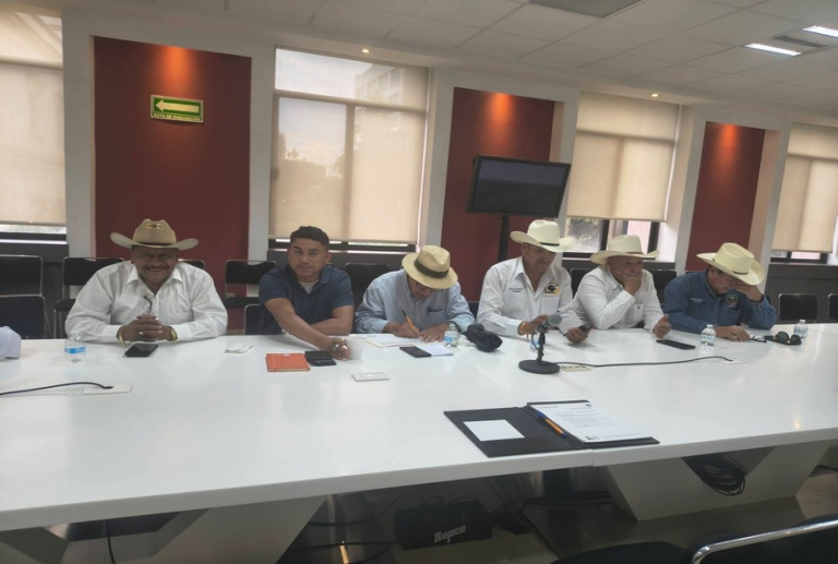 Transportistas y campesinos presionan por inseguridad en carreteras