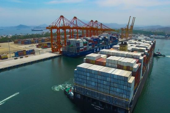 Drewry reporta caída de 5% en tarifas de contenedores en la segunda semana de octubre