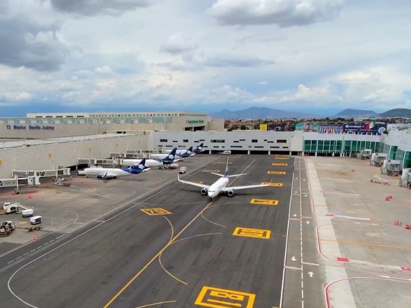 Anuncian carreteras y aeropuertos por más de 121 mil millones de pesos