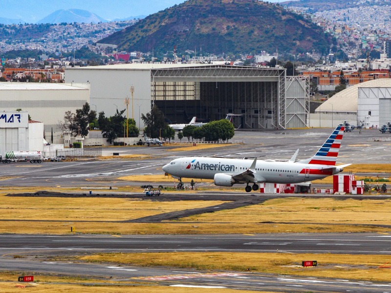 IT-ANÁLISIS: Gobierno eleva TUA en AICM y aerolíneas expanden operaciones