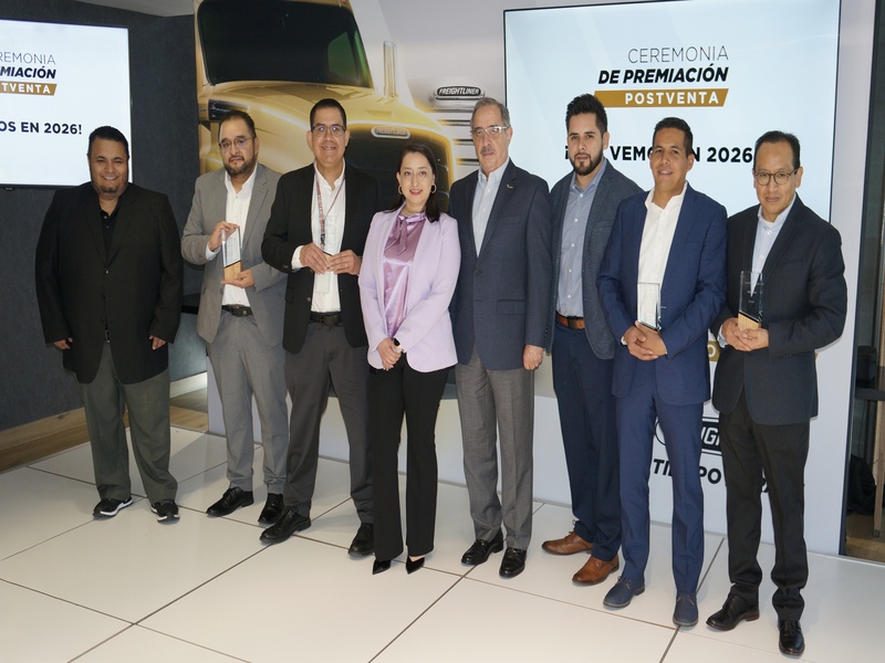 En gran ceremonia, Freightliner reconoce los mejores socios de postventa 2024 