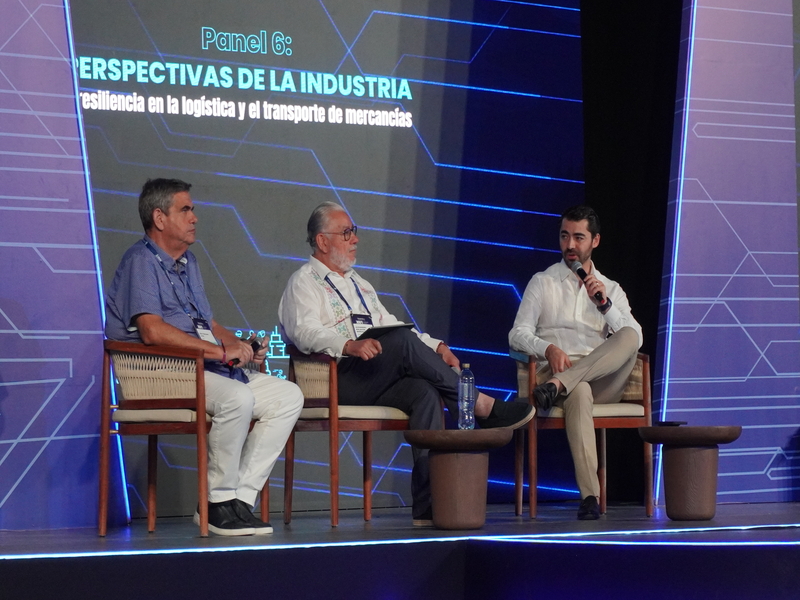México mueve 250 mln toneladas, pero rezagos frenan competitividad: Canacar