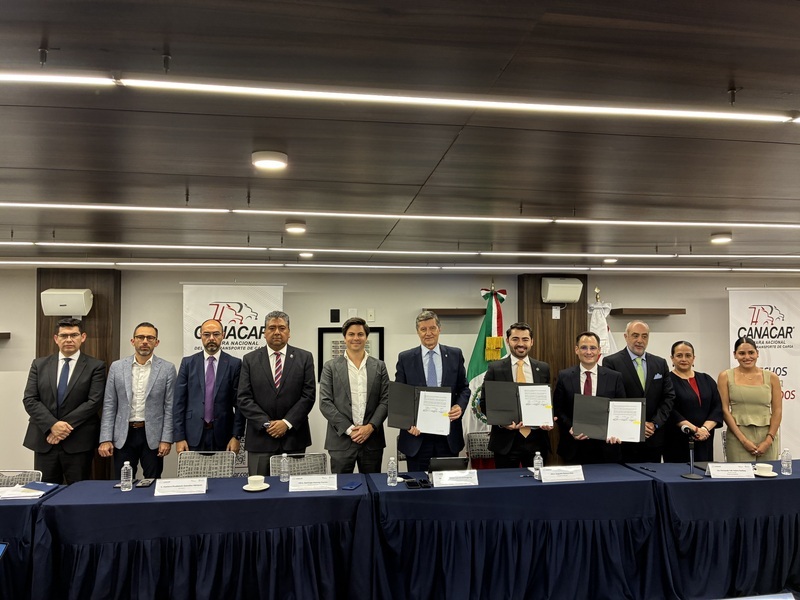CANACAR, Quálitas e Innovazione presentan programa para reducir riesgos en el autotransporte