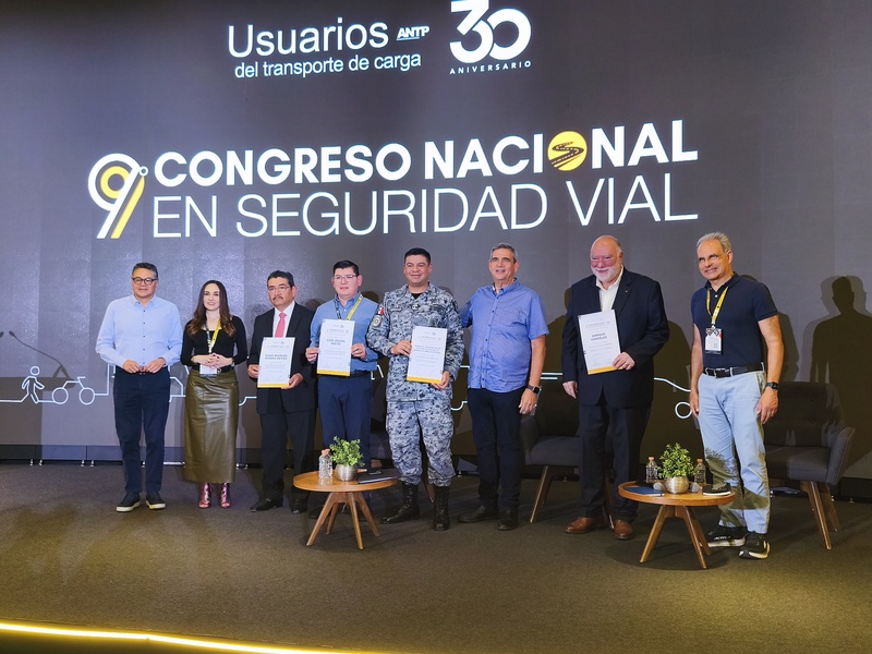 Transporte privado busca innovar para elevar seguridad vial en carreteras