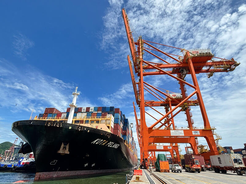 Carga total en puertos mexicanos cae 9.6% en ocho meses