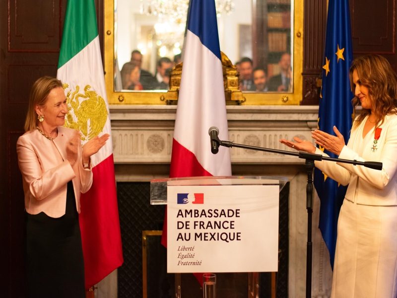 Francia otorga la Legión de Honor a Maite Ramos, CEO de Alstom México